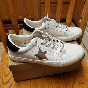 Vintage Havana Size 10 Sneakers